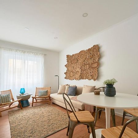 Belem Light Filled Apt With Patio, By Timecooler Lisbon Exterior photo