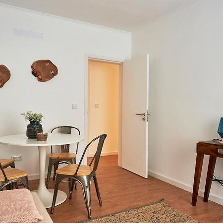 Belem Light Filled Apt With Patio, By Timecooler Lisbon Exterior photo