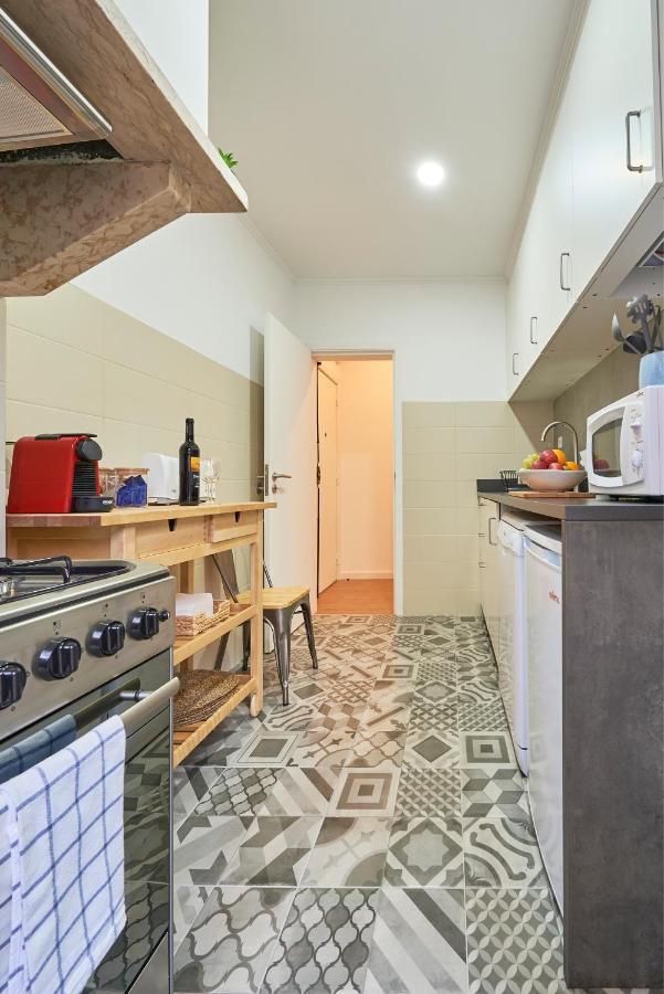 Belem Light Filled Apt With Patio, By Timecooler Lisbon Exterior photo