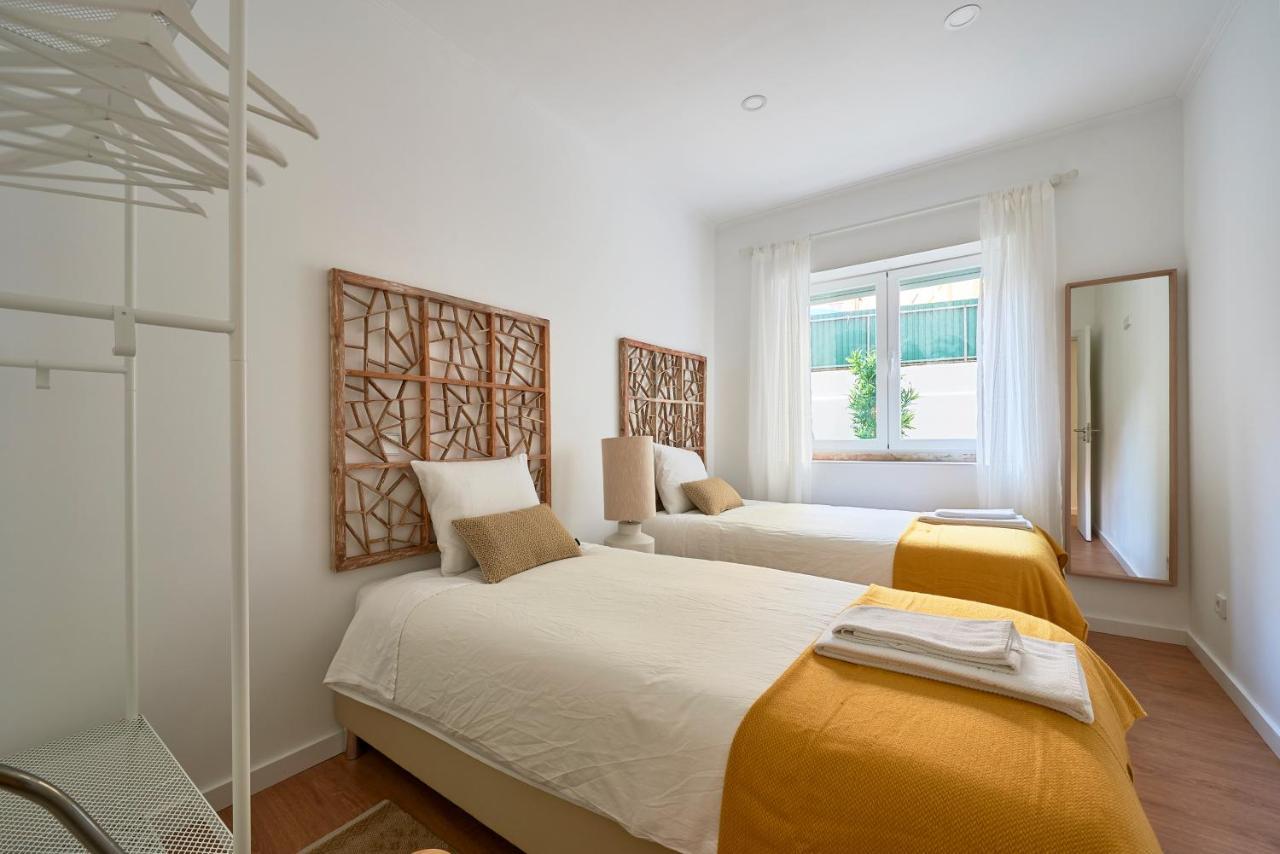 Belem Light Filled Apt With Patio, By Timecooler Lisbon Exterior photo