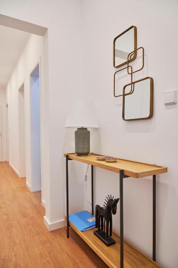 Belem Light Filled Apt With Patio, By Timecooler Lisbon Exterior photo